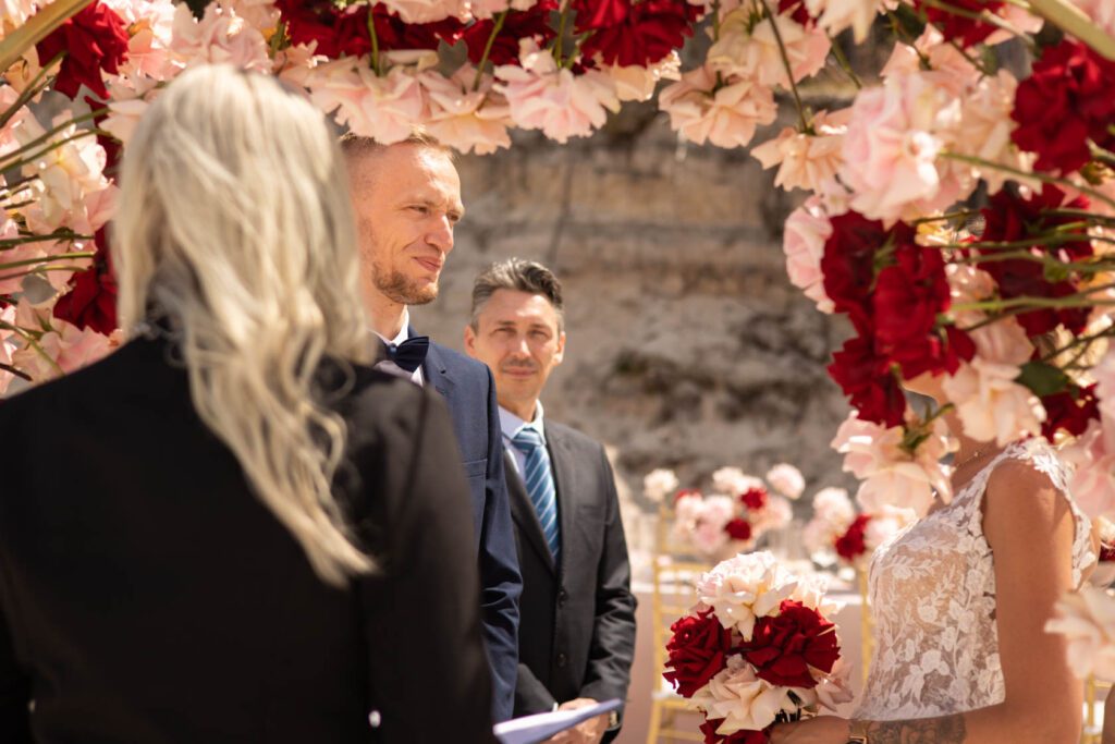 Pan młody składający przysięgę