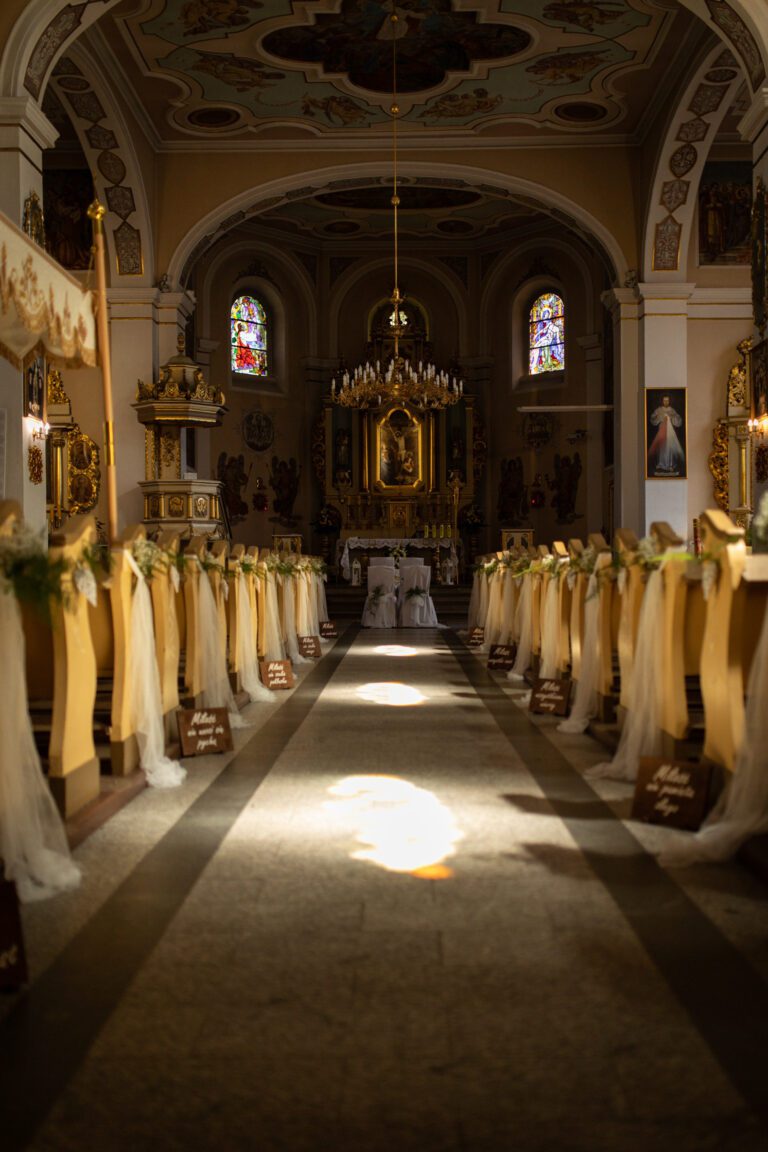 Kościół podczas ślubu