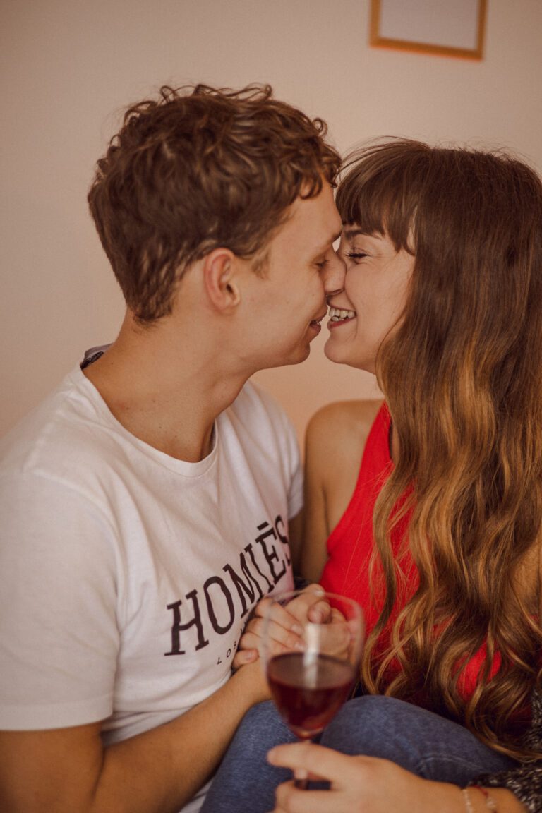 Sesja narzeczeńska w domu