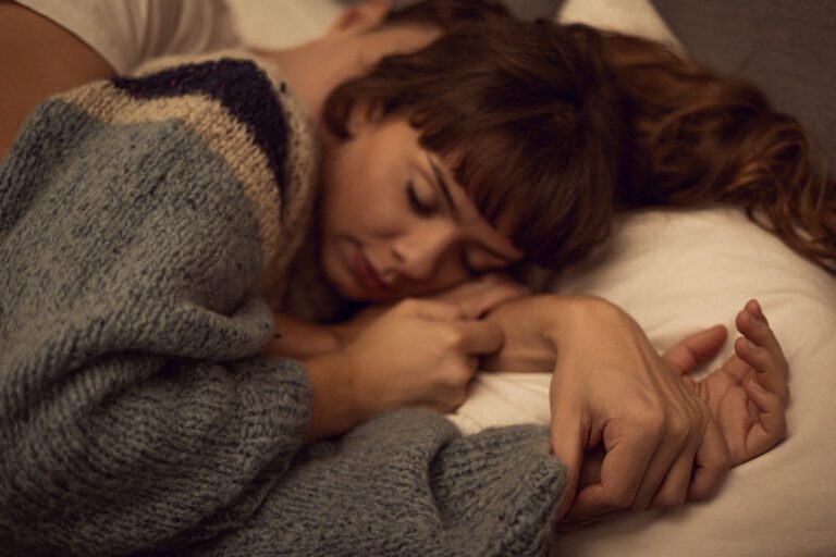 Sesja narzeczeńska w domu