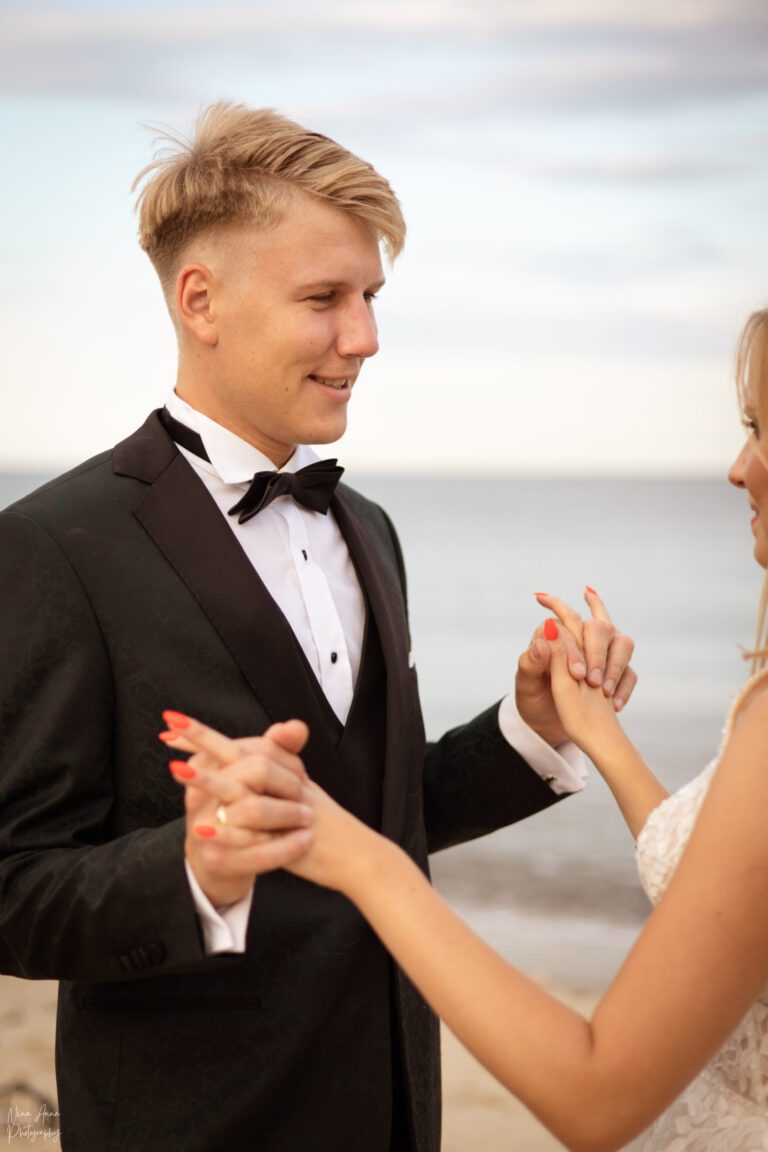 Sesja ślubna na plaży w Orłowie